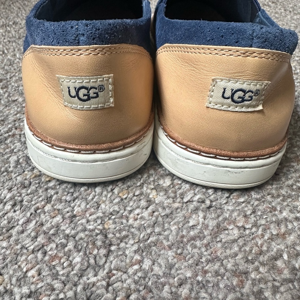 Ugg woman shoes